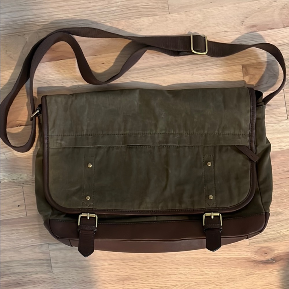 Fossil Olive and Brown leather Men's Messenger Bag